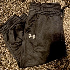 Small Capri under armour sweats!
